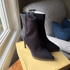 Cosy Island SassyMove Pointed Toe Ankle Boots Size 6